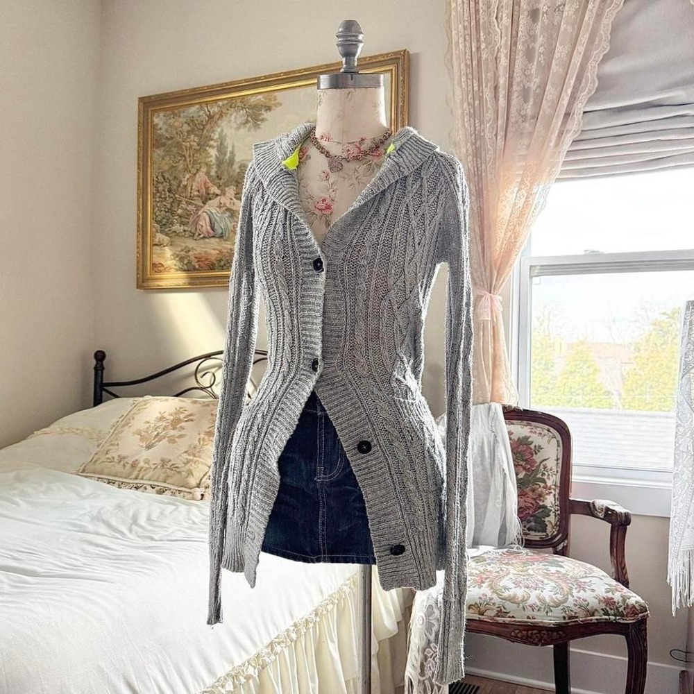 gray cable knit‎ cardigan  Y2K gray cable knit cardigan So size small